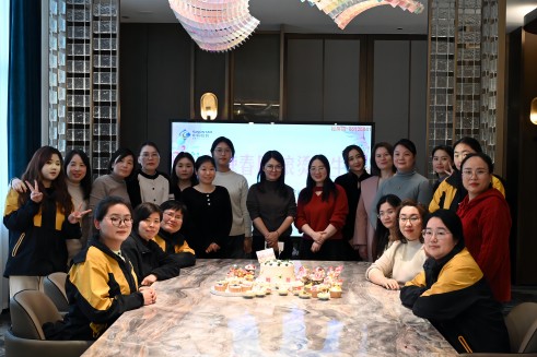熱辣春日 滾燙人生丨中辰股份婦女節活動(dòng)溫暖來(lái)襲