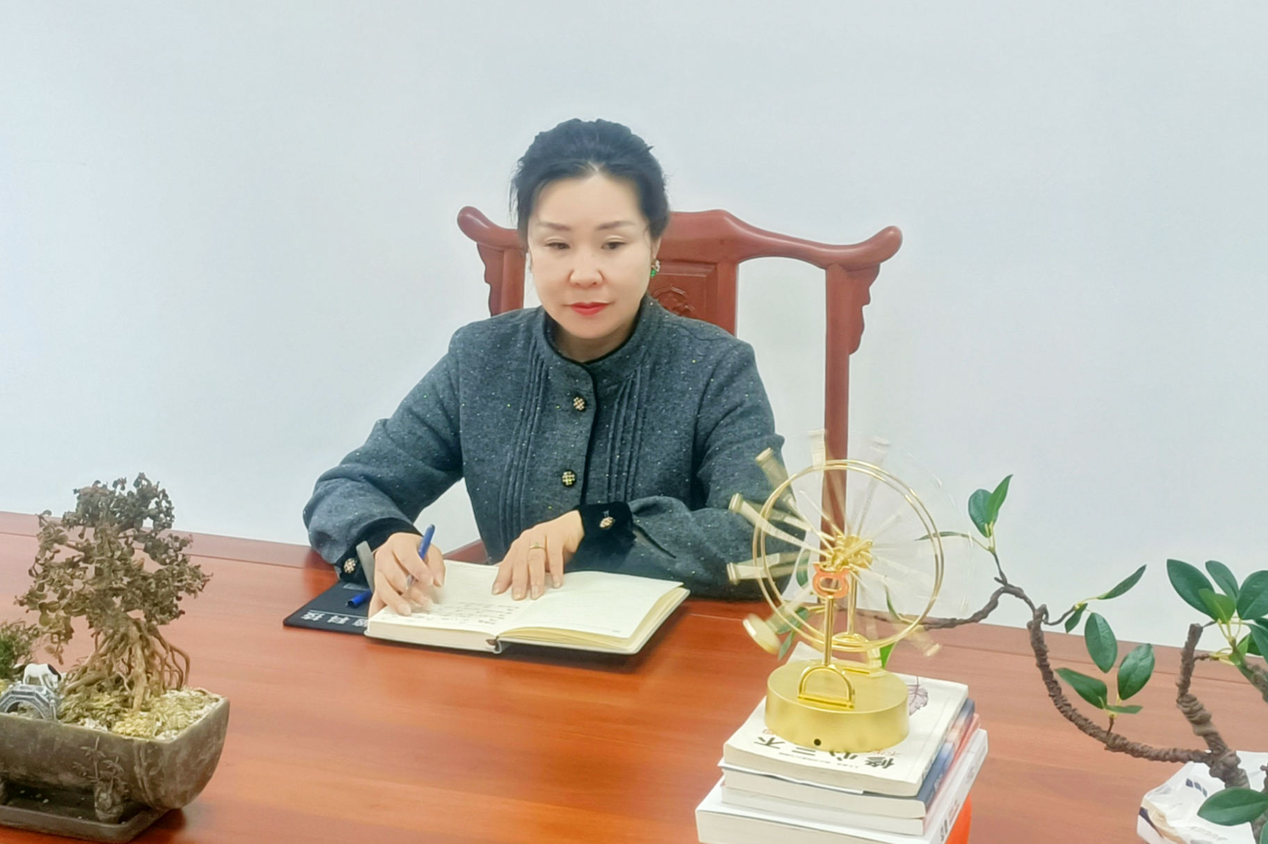 真正的熱愛(ài)，鑄就銷(xiāo)售女王——訪(fǎng)中辰電纜營(yíng)銷(xiāo)經(jīng)理楊華